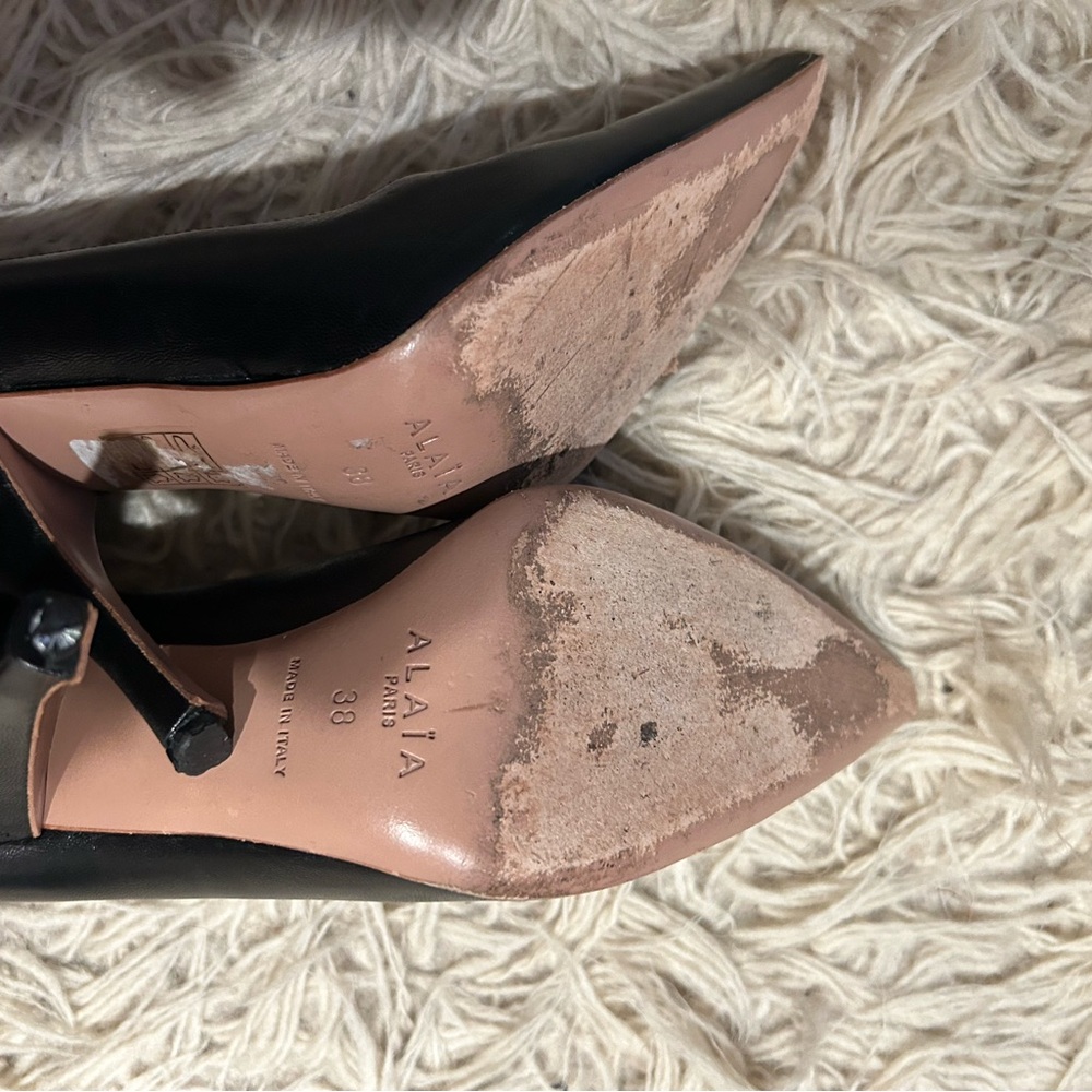 Alaia Black Leather Pointed Toe Pumps shoes Sz 38 - Picture 6 of 6